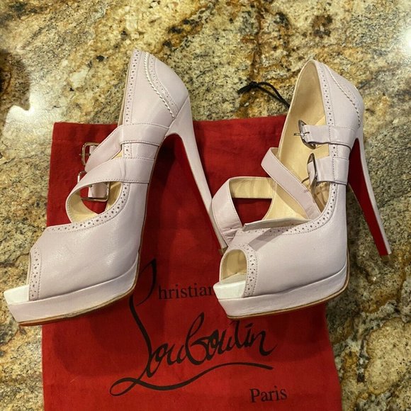 Christian Louboutin - Picture 3 of 3